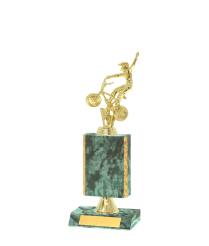  Gd Edged Trophy <Br>15cm Plus Figurine