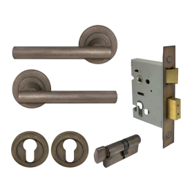 Charleston Round Rose Entrance Set - E48