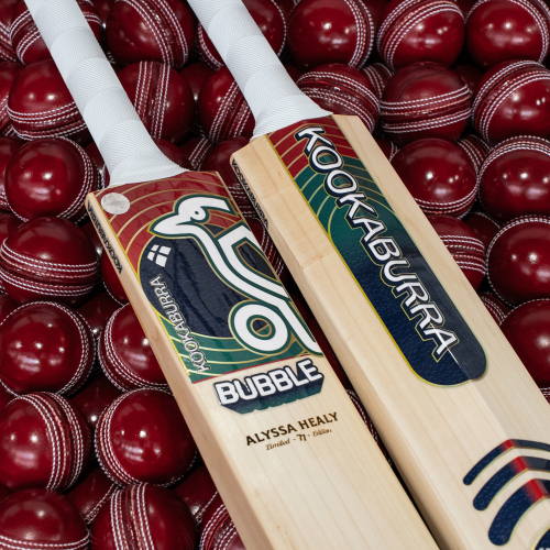 BUBBLE ALYSSA HEALY COMMEMORATIVE LE CRICKET BAT