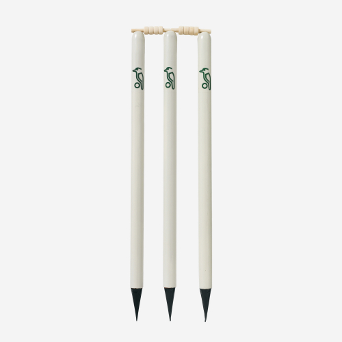 METAL TIPPED STUMPS