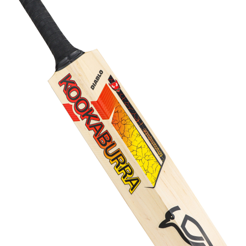 Diablo Pro 3.0 English Willow Cricket Bat - Junior