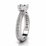 Pave Reverse Tapered Shank | Double Claw Setting