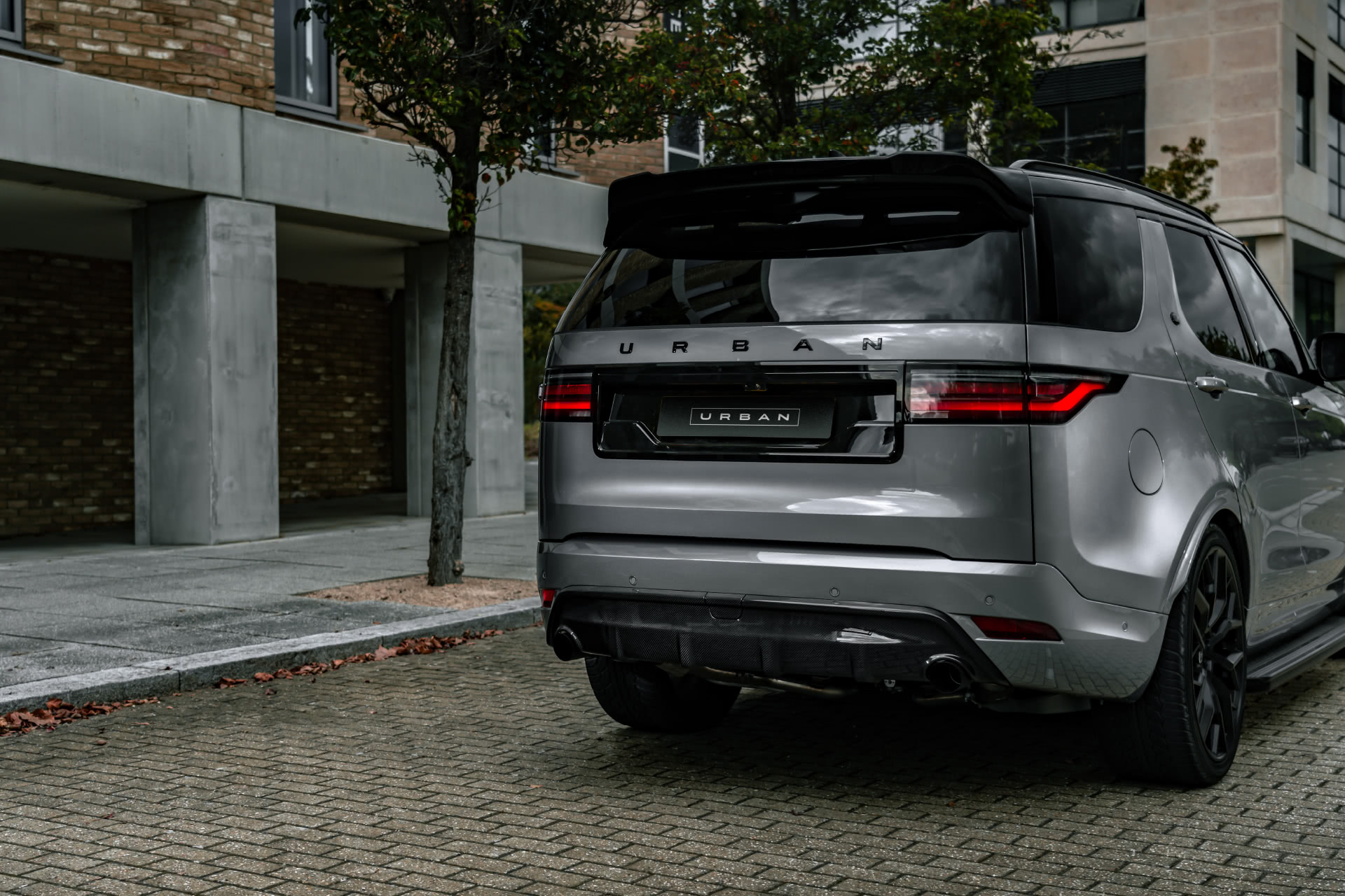 Discovery 5 Commercial